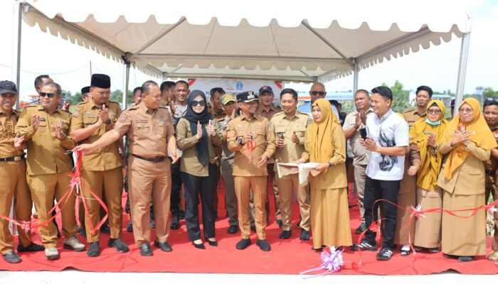Bupati Bone Didampingi Ketua DPRD Resmikan Jalan Beton Akses Bandara, Perkuat Konektivitas Transportasi