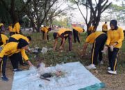 Tindak Lanjut Perintah Presiden RI, Polres Bone bersama Brimob Yon C Pelopor Aksi Bersih Terminal Palakka