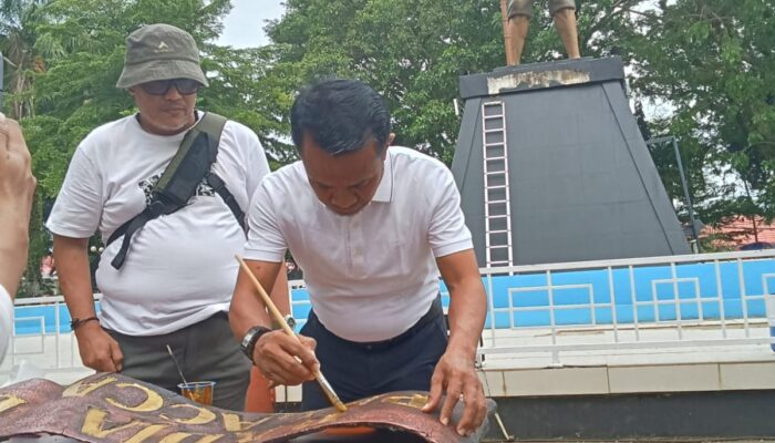 Bupati Bone Tuntaskan Restorasi Patung Arung Palakka, Tandai dengan Pengecatan Simbolik Gelar Radja Palacca