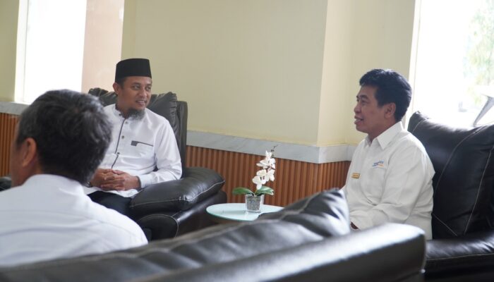 Audiensi dengan Gubernur Sulsel, DJP Sulselbartra Ajak ASN Lapor SPT Lebih Awal