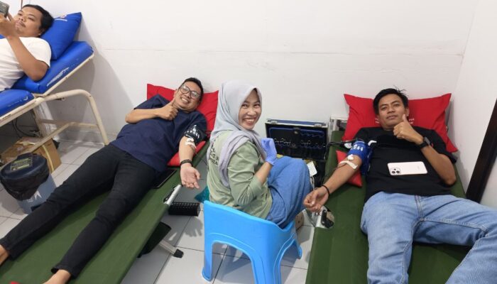 Program Sedekah Darah Ramadhan Setelah Tarawih, REKAN Indonesia dan PMI Jaga Stok Darah di Bone