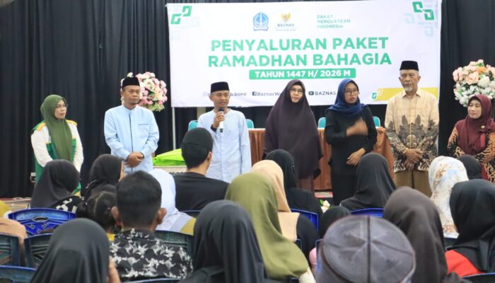 Bupati Bone Salurkan Paket Ramadan Bahagia Baznas, Motivasi Warga Bangkit dan Berikhtiar