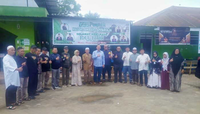 Kakanwil Kemenag Sulsel Singgah di Masjid Ramah Pemudik di Lappariaja, Disuguhi Barongki
