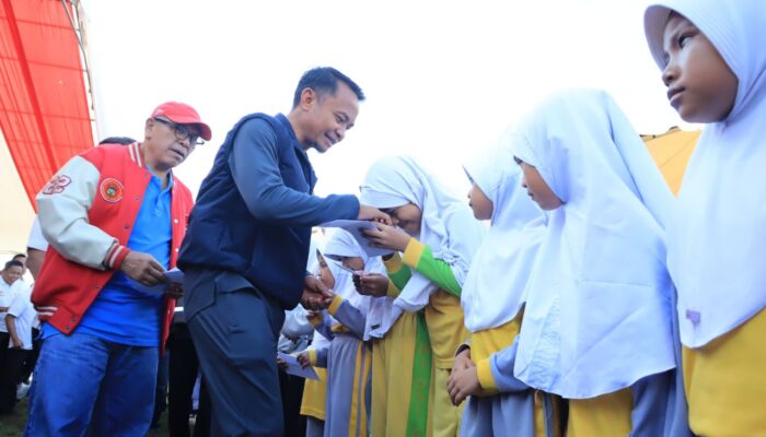 Bupati Bone Hadiri Aksi Sosial KKSS di Makassar, 1.000 Paket Disalurkan untuk Anak Yatim