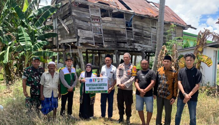 Baznas Bone Bantu Bedah Rumah Warga Tawaroe, Bantu Ibu Hidup di Rumah Tak Layak Huni