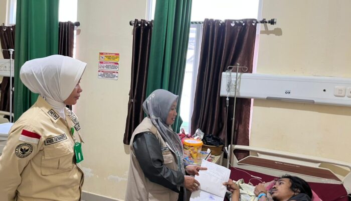 BAZNAS Bone Lunasi Biaya Perawatan Pasien Yatim Piatu di RS M. Yasin