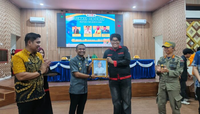 Bupati Bone Buka Seminar Pendidikan Himaprodi PBSI 2026, Tekankan Peran SDM dan Literasi