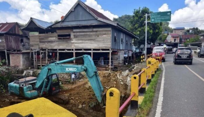Jembatan “Peninggalan Belanda” di Jalan Nasional Koppe-Taccipi Mulai Dibenahi