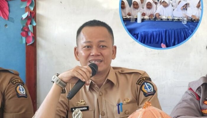 Pesan Camat Ulaweng ke Murid: MBG Telah Disiapkan Pemerintah, Uang Jajan Bisa Ditabung