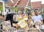 FOTO: Bupati Bone Serahkan Hadiah Sepeda, Motor Listrik hingga Umroh