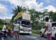 Lakalantas Truk Mundur di Sumpallabbu, Kendaraan Antre Lewat
