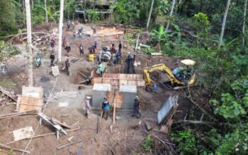 Gotong Royong TNI-Masyarakat, Jembatan Perintis Garuda Dikebut Rampung di Awangpone
