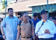 Mentan RI Sumbang Rp1 Miliar, Andi Amar Ma’ruf Tak Ketinggalan Serahkan Rp500 Juta untuk Korban Banjir Bone