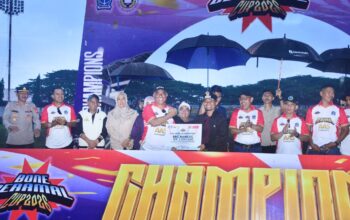 Deretan Penghargaan Trofi Bone Beramal Cup, dari Top Skor Hingga Suporter Terbaik Diraih BBC KAHU FC