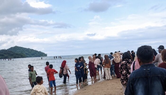 Pengunjung Laki-Laki Dilaporkan Tenggelam di Pantai Tete Bone