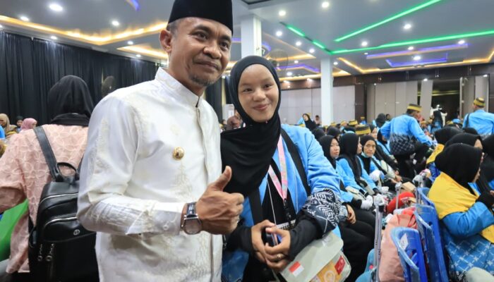 Bintang Nuraeni Jemaah Calon Haji Termuda Asal Bone