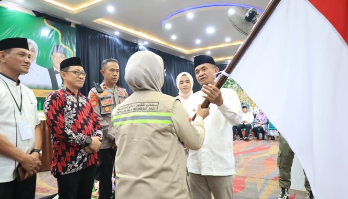 Bupati Bone Imbau Jemaah Calon Haji Kurangi Main HP, Fokus Ibadah