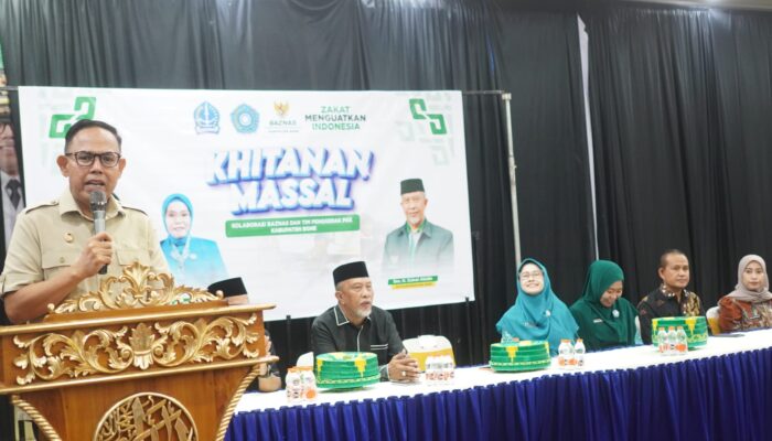 Ringankan Beban Warga, Baznas dan TP PKK Bone Hadirkan Khitanan Massal
