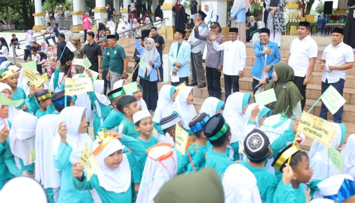 Bupati Bone Lepas Pawai Gema Hijriah 1 Muharram 1448, Ribuan Peserta Semarakkan Tahun Baru Islam