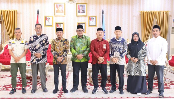 Bupati Bone Terima Silaturahmi Kepala Kantor Kemenag Bone yang Baru, Perkuat Sinergi Pelayanan Umat