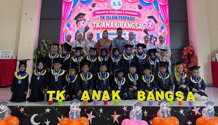 Gelar Penamatan Angkatan Ke-6, TK Anak Bangsa Bone Cetak Generasi Berkarakter dan Mandiri