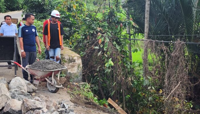 Tinjau Pengerjaan Ruas Jalan MYP, Bupati Bone: Infrastruktur Kunci Kesejahteraan Masyarakat
