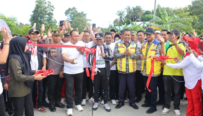 Bupati Bone Resmikan Jalan Beton Awang Cenrana-Lebongnge, Warga Syukuri Akses yang Lama Dinantikan