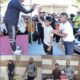 Peduli Masa Depan Anak Yatim Piatu, Bupati Bone Serahkan Sepeda dan Perlengkapan Sekolah