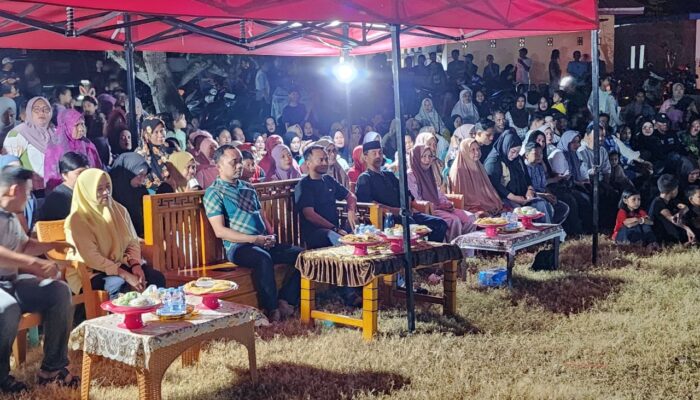 Bupati Bone Nobar Bersama Warga, Beri Dukungan Penuh untuk Alfian di Dangdut Academy D8