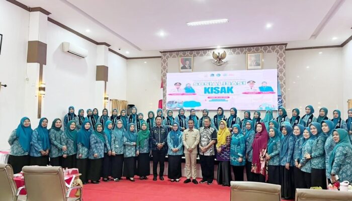 Kolaborasi Dinas Dukcapil-TP PKK Bone Bentuk KISAK, Bupati Dorong Duta KISAK Percepat Kesadaran Adminduk hingga Pelosok Desa