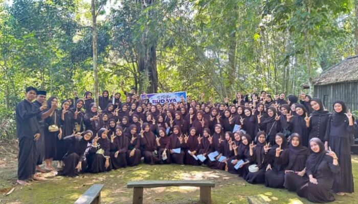 OPINI : Mengenal Kearifan Lokal Suku Kajang, Melalui Penelitian Lapangan
