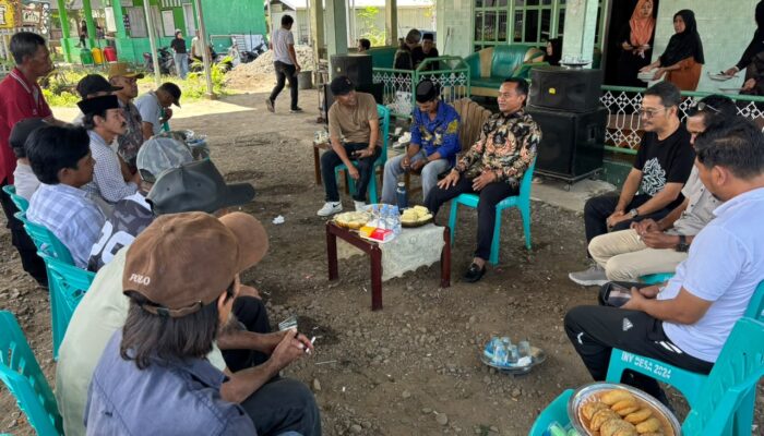 Tak Kenal Tempat dan Waktu, BupAAS Temui Kades se-Libureng di Hari Libur Bahas Infrastruktur dan Pelayanan Warga