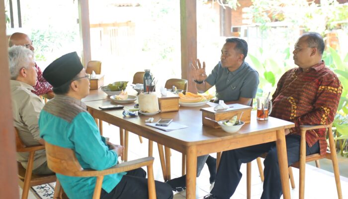Bupati Bone dan Bupati Sleman Bertukar Gagasan, Bahas Pengembangan Potensi Daerah