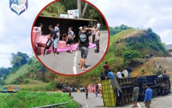 Lakalantas Truk Terbalik di Jalan Poros Bone-Makassar