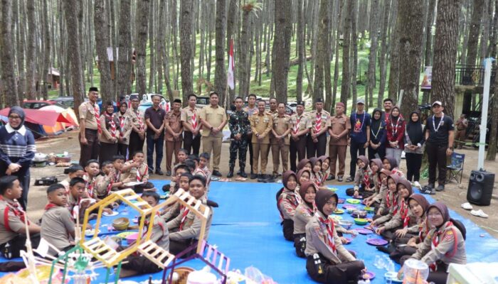 Bupati Bone Kobarkan Semangat Kontingen Pramuka: Tunjukkan Karakter, Disiplin, dan Prestasi di Tingkat Nasional