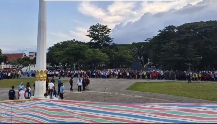 Bupati Bone Pimpin Apel Ribuan Peserta Kerja Bakti, Libatkan TNI, Polri, Kemenag, OPD hingga Mahasiswa