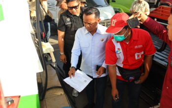 Bupati Bone Sambangi SPBU Pallengoreng, Rekomendasi BBM Bersubsidi Tak Boleh Disalahgunakan