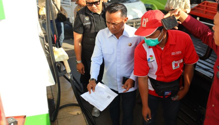 Bupati Bone Sambangi SPBU Pallengoreng, Rekomendasi BBM Bersubsidi Tak Boleh Disalahgunakan