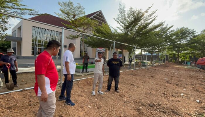Bupati Bone Cek Pekerjaan Lapangan Mini Soccer di Green Epicentrum, Pastikan Pengerjaan Berkualitas