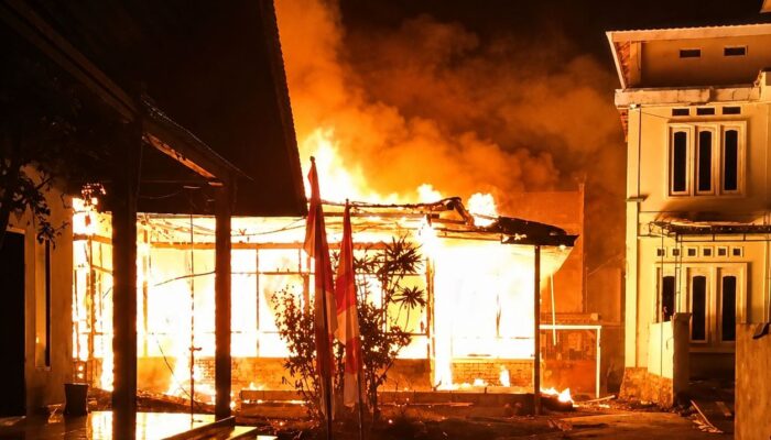 2 Rumah Ludes Terbakar di Kawasan Nelayan Panyula Bone, Motor hingga 3 Mesin Katinting Ikut Hangus