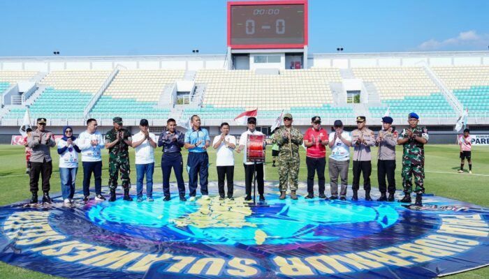 Gubernur Andi Sudirman Sulaiman Kick Off Piala Gubernur Sulsel 2026, Bidik Talenta Muda Menuju PON