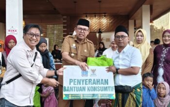 Wabup Bone AAP Bersama BAZNAS Salurkan Bantuan untuk Warga Pedalaman Tellu Limpoe