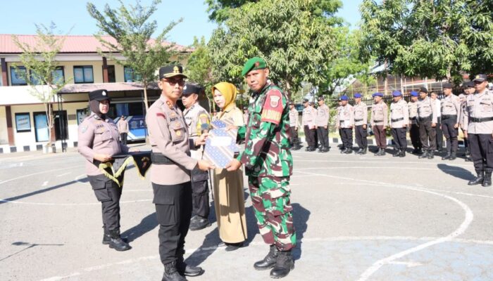 Kapolres Pangkep Beri Penghargaan 3 Pilar Kamtibmas Kallabirang, Raih Juara III Tingkat Mabes Polri