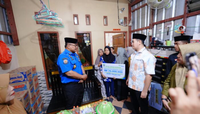 Didampingi Bupati MYL, Dirjen Kemendagri Kunjungi Rumah Duka Tiga Anggota Damkar Pangkep