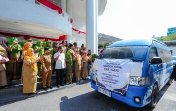 Lepas Penyaluran 5.000 Boks Bantuan Susu ke Daerah, Gubernur Sulsel: Investasi SDM Sejak Dini