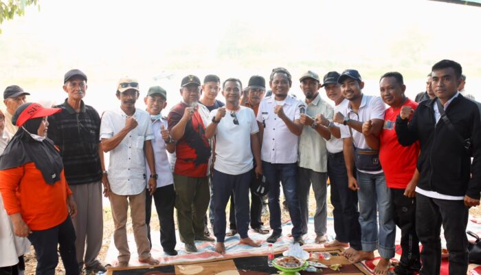 Bupati Bone Hadiri Pesta Rakyat Waekeccee, Pesta Rakyat dengan Tradisi Mabbaje dan Majjala