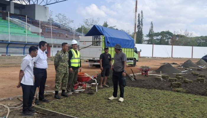 Stadion Lapatau Bone Dipoles Jelang Porprov Sulsel 2026, Penanaman Rumput Dimulai Hari Ini