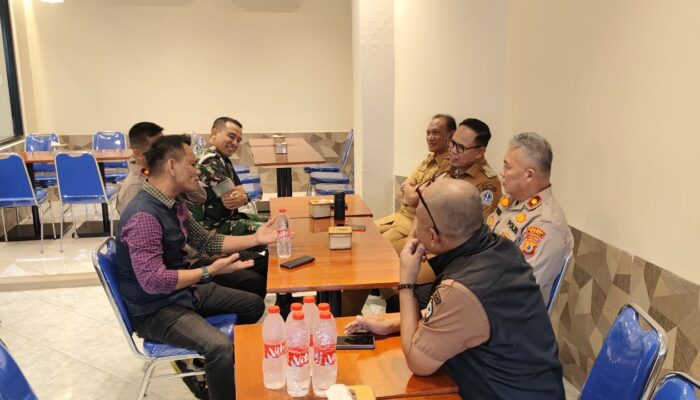 Wabup Bone Bersama Ketua Komisi IV DPRD Hadiri Grand Opening RM Ayam Lapatau, Dukung Investasi dan Peluang Kerja