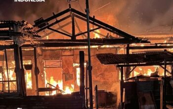 Innalillah… Kebakaran Dua Rumah di Palakka, Kerugian Ditaksir Rp200 Juta