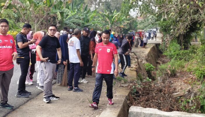 Pagi-Pagi, Bupati Bone Bersama Jajaran Bergerak Benahi Kebersihan Lingkungan